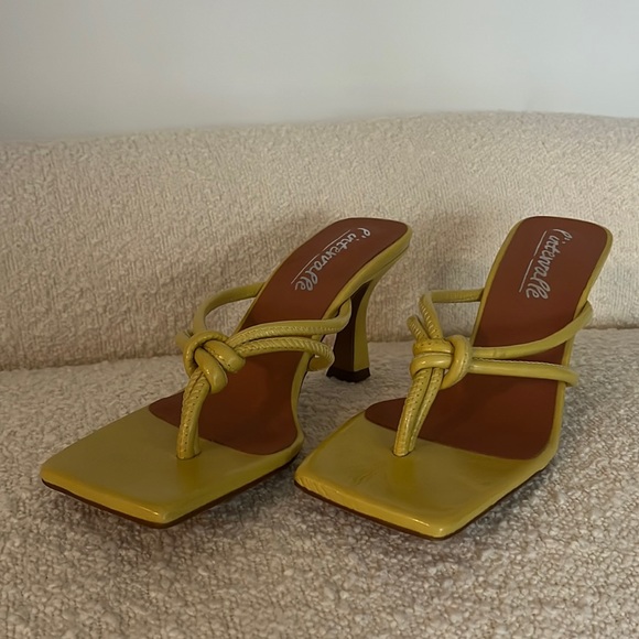 NEW IN BOX L'intervalle heeled sandals. Euro 39 - Picture 2 of 14